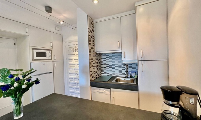 Benalmadena Costa Apartment | Modern Front Sea View Apartment in BenalBeach