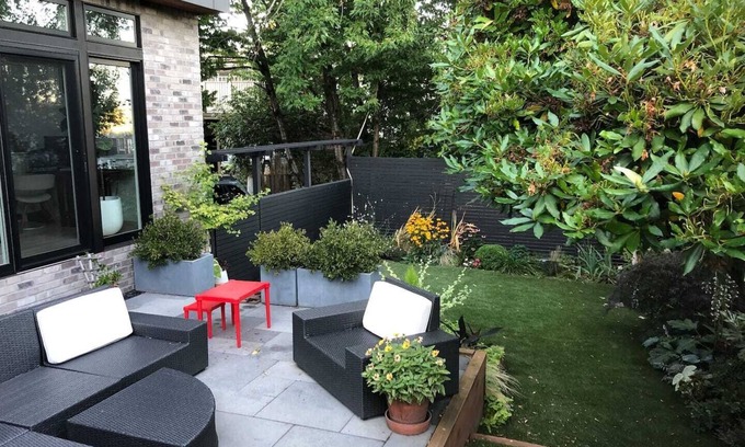 Fremont House | Modern Garden Oasis in Wallingford
