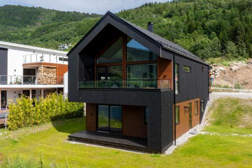 Hafslo Apartment | Modern Gem by Sogn Skisenter