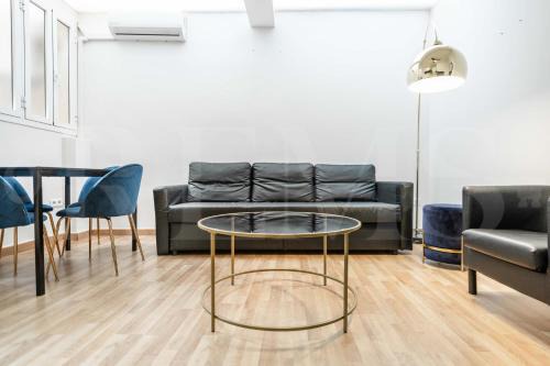 La Merced Apartment | Modern gem in heart of Málaga, near sights REMS