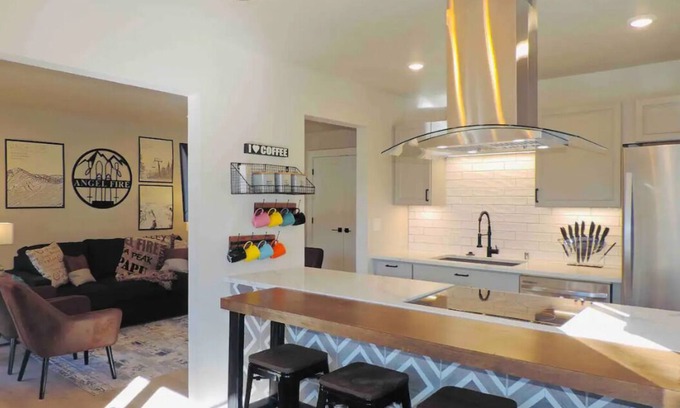 Angel Fire Condo | Modern getaway! Relax, bike, hike, and shred!