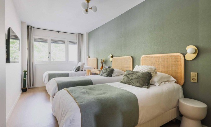 Meudon-la-Foret Apartment | Modern "green Suites" Residence - Meudon/velizy