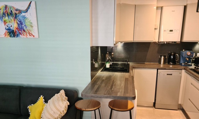 Wimbledon Park Apartment | Modern ground floor 2 bedroom apartment near Wimbledon tennis