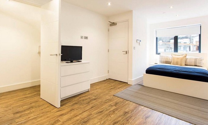 Harringay Apartment | Modern Ground Floor Studio PARKING Finsbury Park