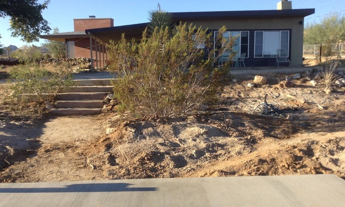 Joshua Tree House | Modern Guest House - Vintage Records, Hot Tub, 4+ Acres, Wifi, EV Charger, Views