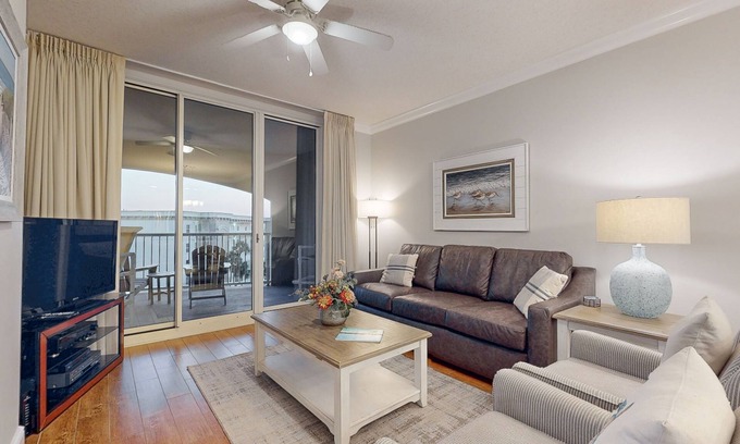 Fort Walton Beach Condo | Modern Gulf-front condo with pools - close to activities, shops, and restaurants