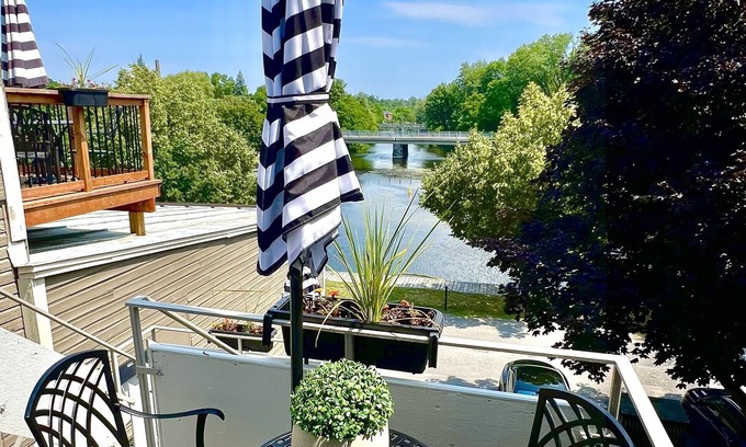 Perth Apartment | Modern Heritage Oasis with Stunning Tay Basin & Fountain View