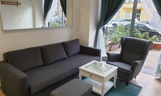 Tegel Apartment | Modern holiday apartment in a quiet location on Lake Tegel