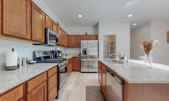 Mesa Del Sol Innovation Park House | Modern Home 3BR Next to Netflix, Airport, Casino