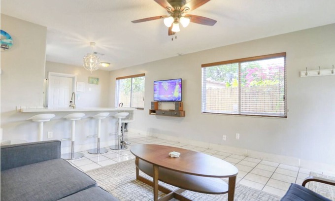 Hallandale Beach House | Modern home away from home in a central location!
