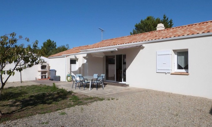 Bourgenay House | Modern Home Near Beach & Town, La Tranche-Sur-Mer