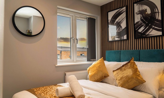 Oxford Apartment | Modern Jewel Apt in Central Oxford w/Terrace