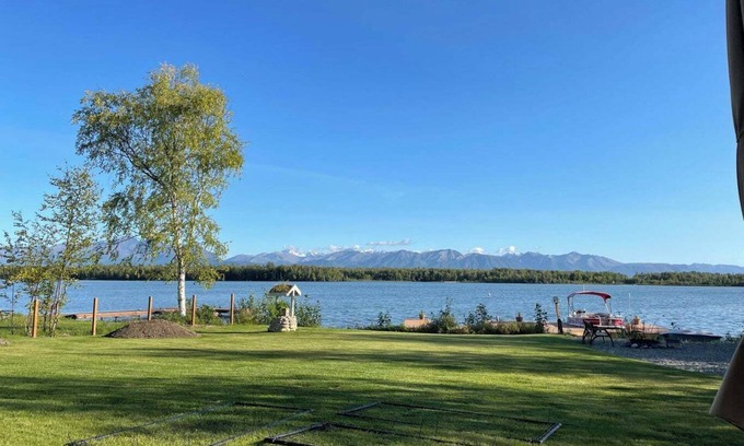 Wasilla House | Modern Lake Lucille Lakefront, Whole 5 bedroom house, Private dock & gamesn