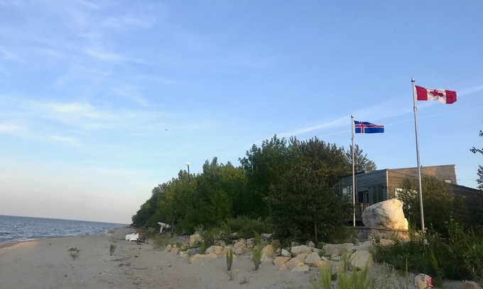 Gimli Cabin | Modern Lakefront on Willow Island, Gimli