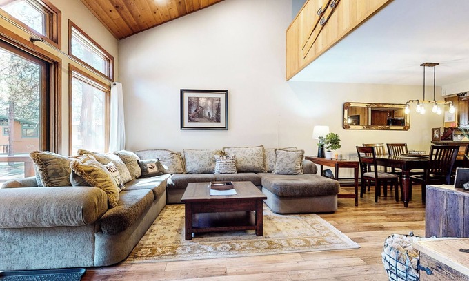 Mammoth Lakes Condo | Modern, Large & Bright. Near Golf Course! Balcony & Gas Grill, Quiet Location
