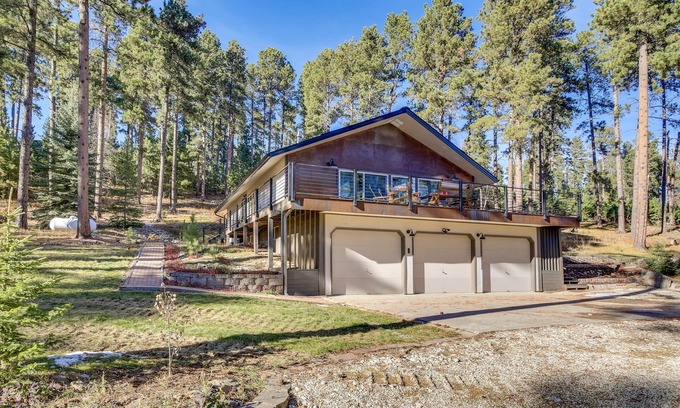Lead Cabin | Modern Lead Cabin w/Private Hot Tub & Fireplace!