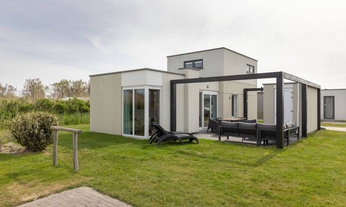 Abbestede House | Modern lodge near the beach