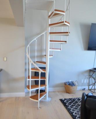 Downtown Omaha Apartment | Modern loft in midtown Omaha sleeps up to 6