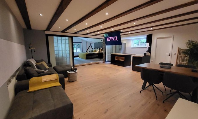 Rensingstraße Apartment | Modern Loft near City I free Parking I WiFi