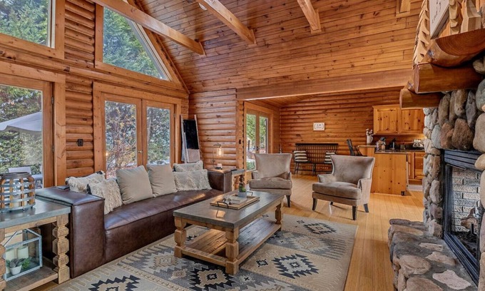 Lake Lure Cabin | Modern Log Cabin, Fireplace, Pool Table, and Mountain View!