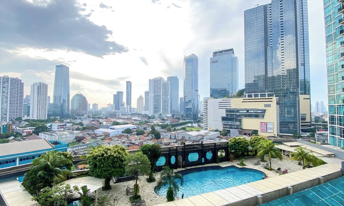 East Kuningan Apartment | Modern Look And Comfy 3Br Apartment Bellagio Residence