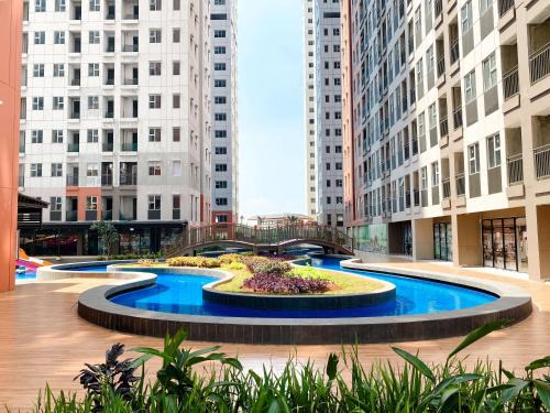 Bekasi Timur Apartment | Modern Look and Homey Studio Apartment at Transpark Juanda Bekasi Timur By Travelio