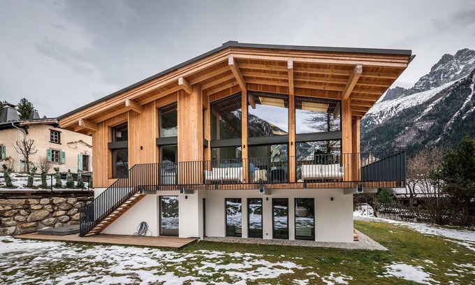 Chamonix City Centre Ski Chalet | Modern Luxury Mountain Retreat