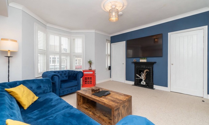 Brislington Apartment | Modern Maisonette in Vibrant Bristol, Free Parking