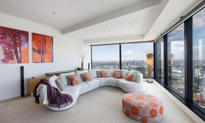 Southbank Apartment | Modern meets Retro with Soaring Views