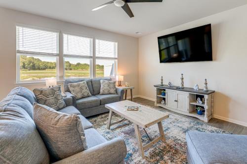 Frankford House | Modern Millville Home 5 Mi to Beach and Boardwalk!