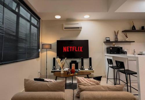 Larut Apartment | Modern Minimalist Home Retreat near Lake Garden