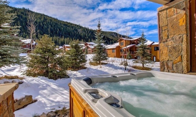 Keystone House | Modern Mountain Escape - Walk to Lifts - Private Hot Tub, Views, Work-Friendly