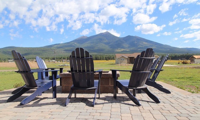 Fort Valley House | Modern Mountain Getaway