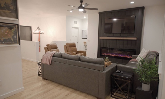 Driggs House | Modern Mountain Home at the base of Targhee Ski Resort-Private Hot Tub -A.C.unit