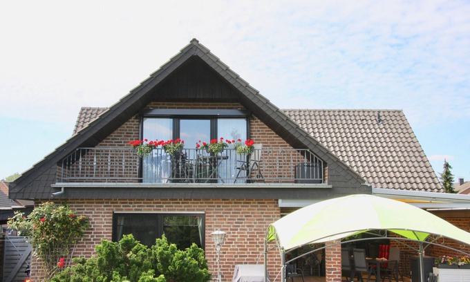 Walbeck Apartment | Modern non smoking apartment for 2 adults, ideal for cyclists