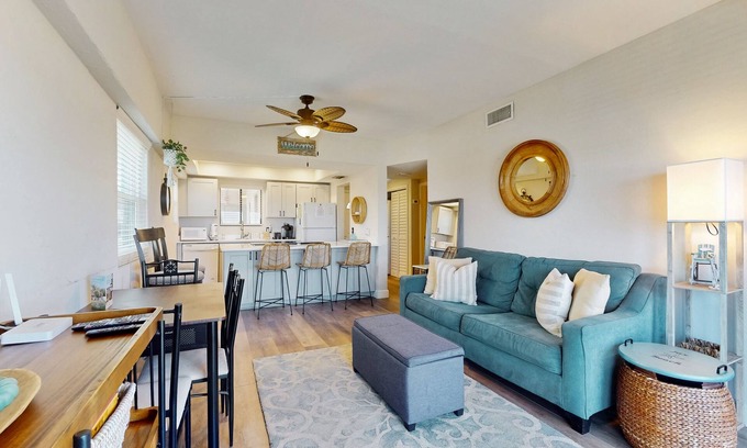 Jacksonville Beach Condo | Modern oceanfront condo with outdoor pool, balcony, & washer/dryer