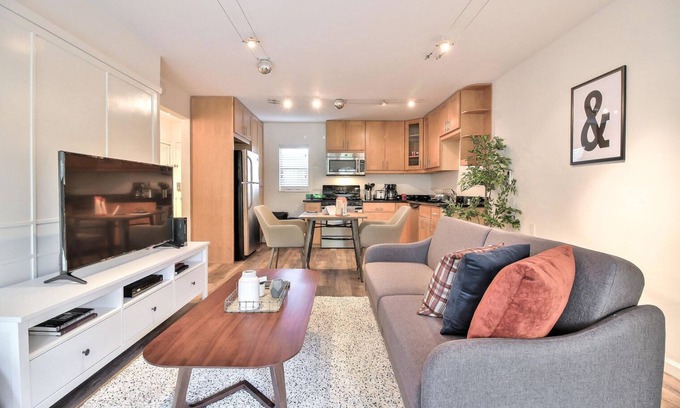 Professorville Apartment | Modern Palo Alto 1BR w/A/C, nr Stanford & Dining, by Blueground