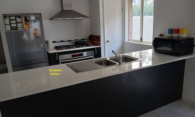 Ravenswood House | Modern Pet friendly 3x2 house, on the doorstep of the sparkling Murray River.