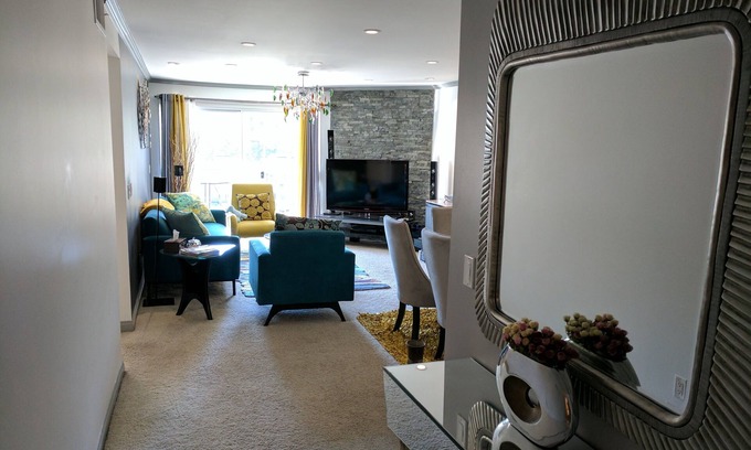 Warner Center Condo | Modern place in the heart of valley