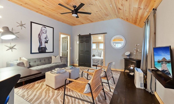 Pocono Pines Cabin | Modern Pocono Cabin | Firepit | BBQ | Pets OK