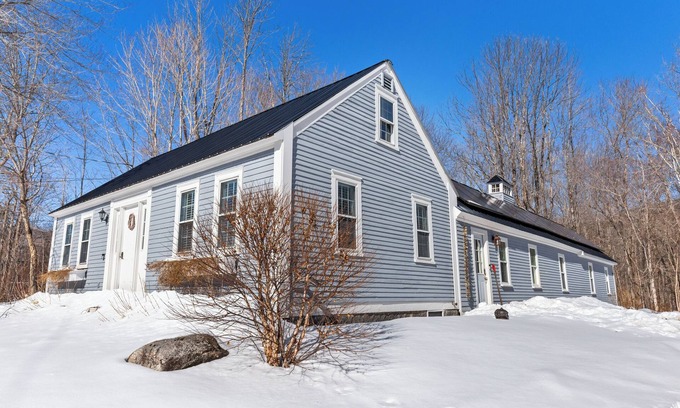Moultonborough Other | Modern Post & Beam Farmhouse near Lake Winnipesaukee and Castle in the Clouds