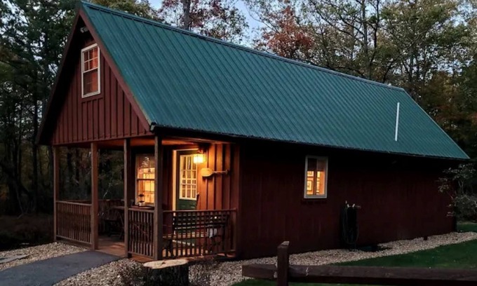 Philipsburg Cabin | Modern, Private Cabin 20 Minutes From Penn State, Breakfast Items Included