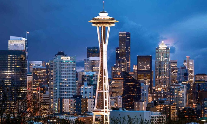 West Queen Anne House | Modern Queen Anne Home with Stunning Water Views