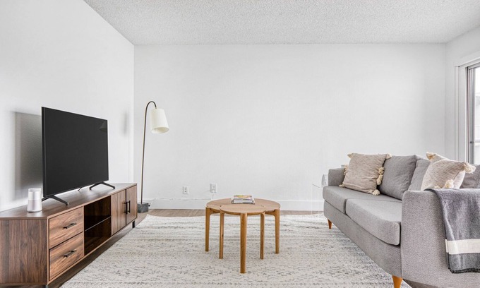 South Redondo Apartment | Modern Redondo Beach 1BR w/Pool, Gym & W/D, walk to Beach, by Blueground