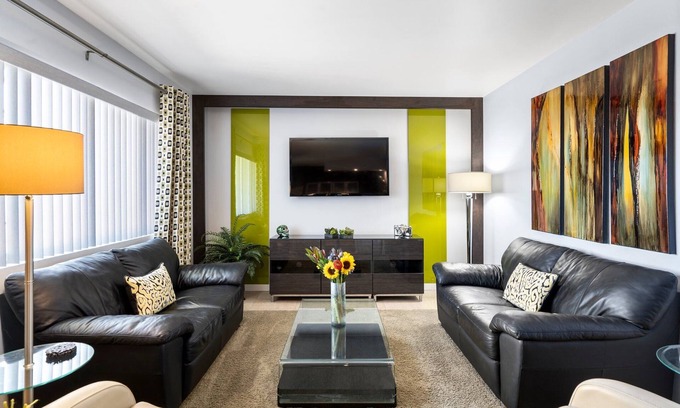 South Scottsdale Condo | Modern Retro Scottsdale Condo