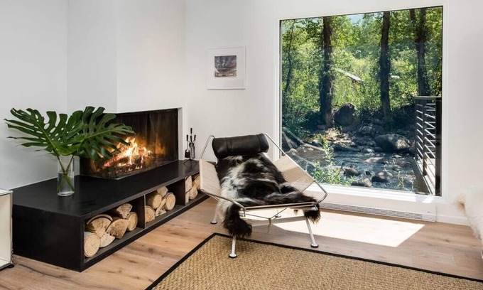 Aspen Condo | Modern Riverfront Condo In Downtown Aspen