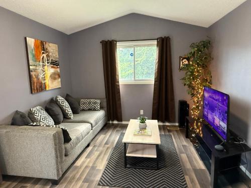 Riverside Apartment | Modern Riverside 3BR, 2 Lounges, Office, by Casino