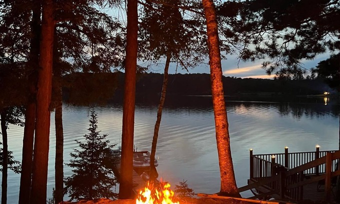 St Germain Cabin | Modern Rustic Lake House- - ON SITE PONTOON RENTAL available!