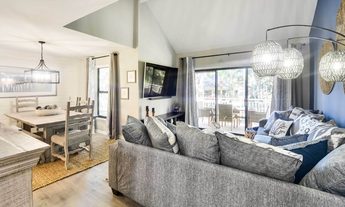 Seabrook Island Condo | Modern Seabrook Island Resort Condo: Near Beach!