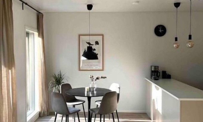Vantaa House | Modern semi-detached house near the airport,free parking